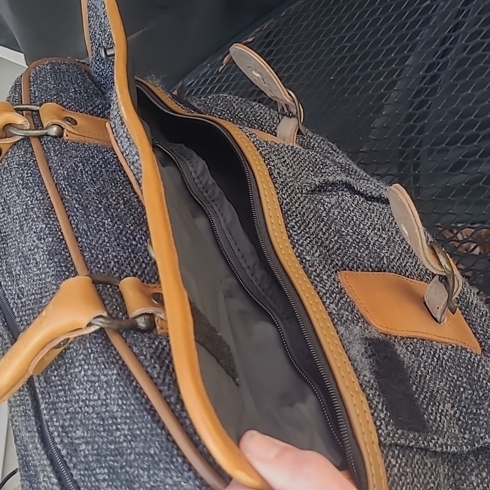 Cambridge Vintage Gray Tweed and Leather Carry-On Satchel Weekender Bag - Picture 8 of 11